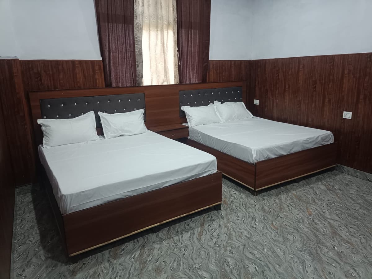 Hotel Kuber Bhagat