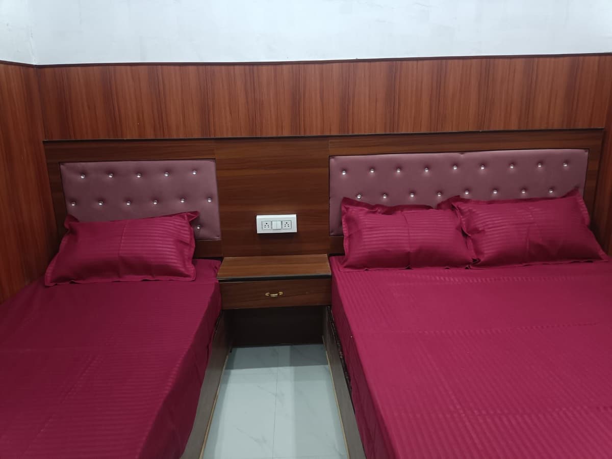 Hotel Kuber Bhagat